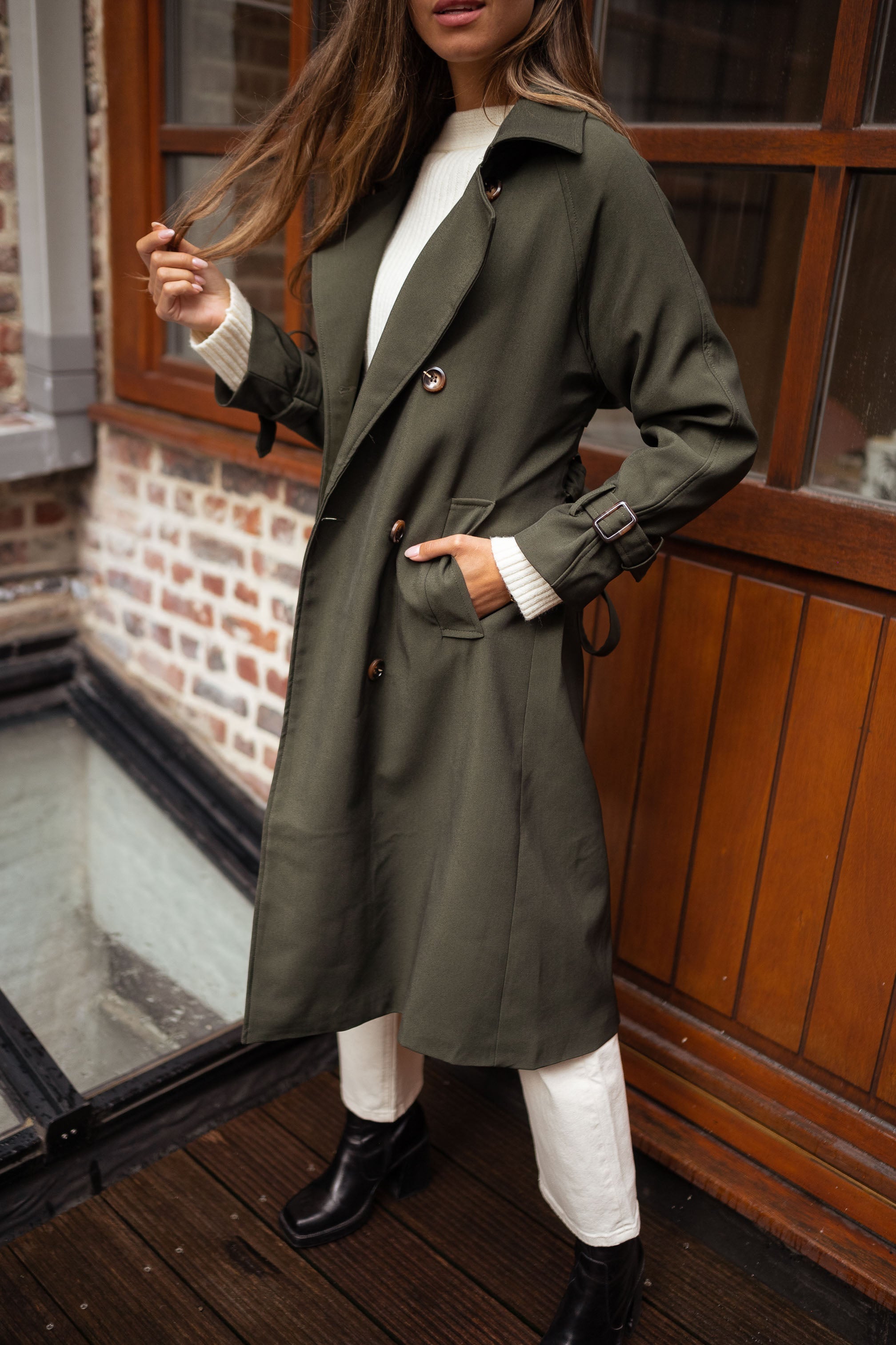 Joanna | Elegancki damski trencz na każdą okazję