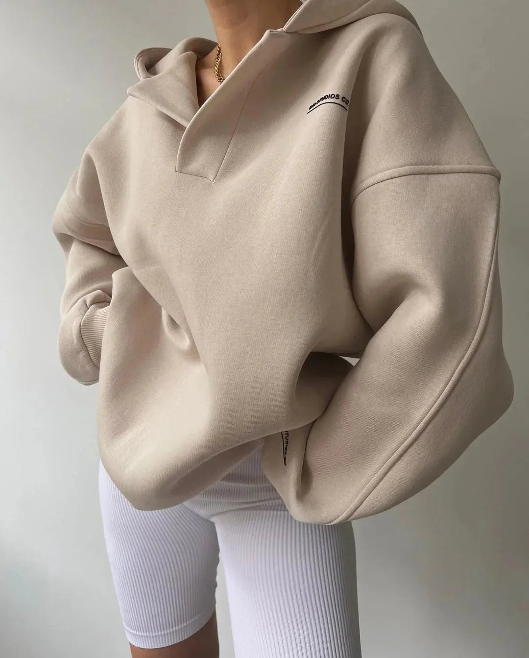 Ewa | Sweter damski z kapturem chic