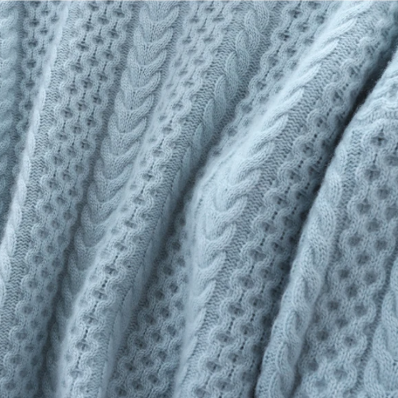 Emilia | Sweter damski z golfem ciepły i stylowy