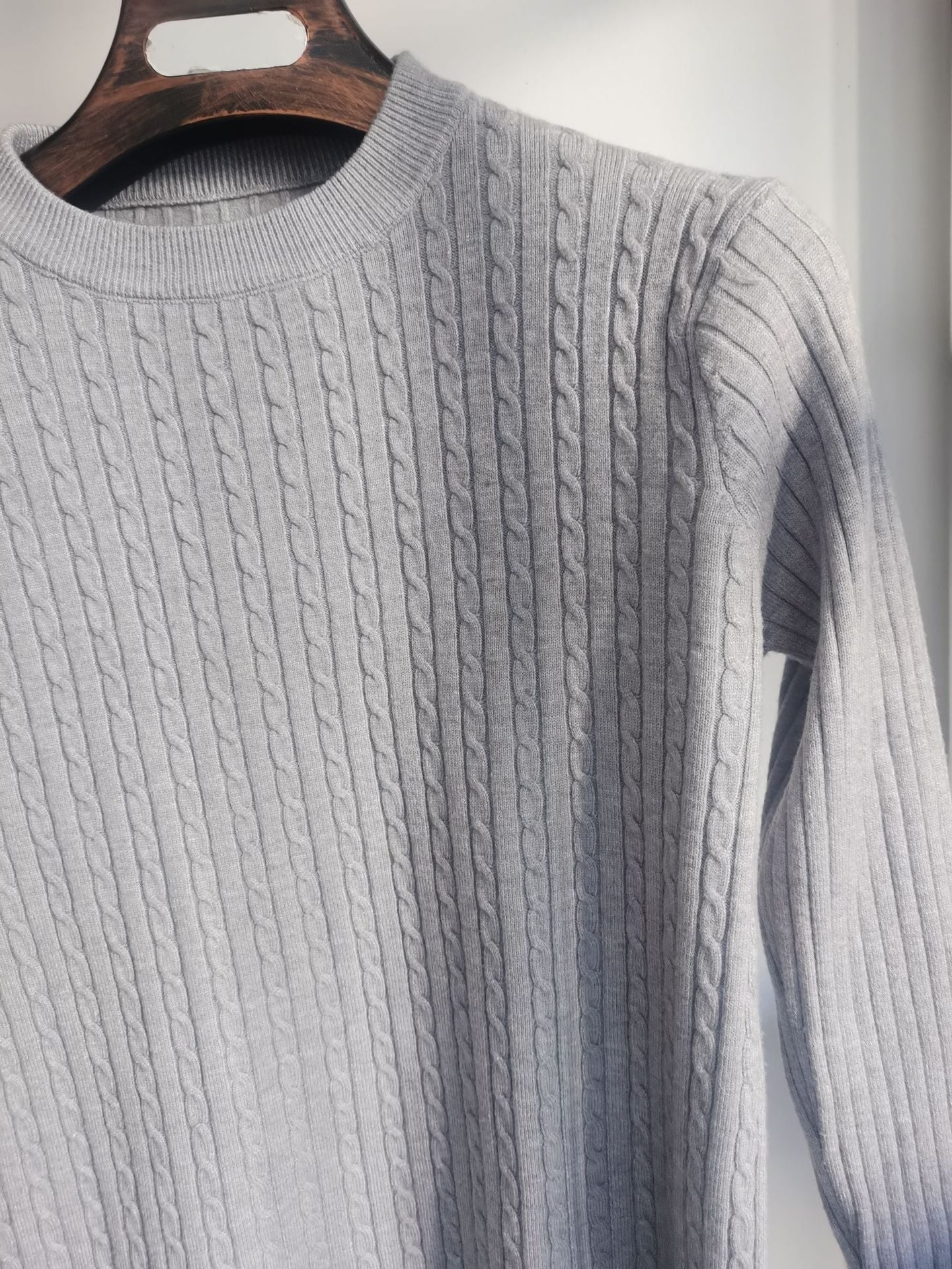 Krzysztof | Sweter męski slim fit z okrągłym dekoltem