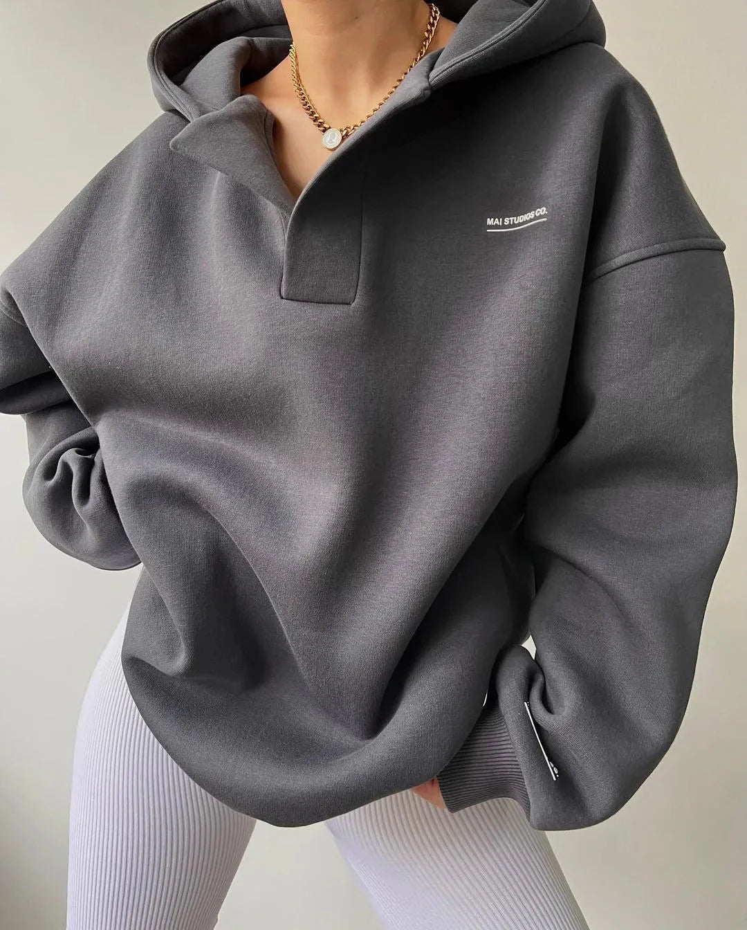 Ewa | Sweter damski z kapturem chic